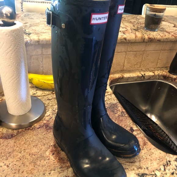 hunter navy rain boots